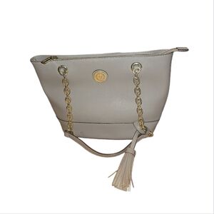 Anne Klein tan shoulder bag. In wonderful condition. Gold hardware